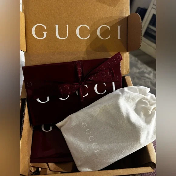 NEW Gucci Beige and dark brown with Acid Green Accent Wallet- GG long card case - Picture 9 of 9